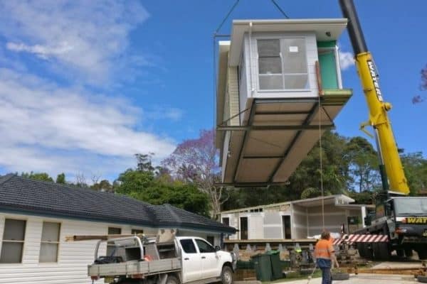 elizabeth gordon: house moving and renovating in Australia